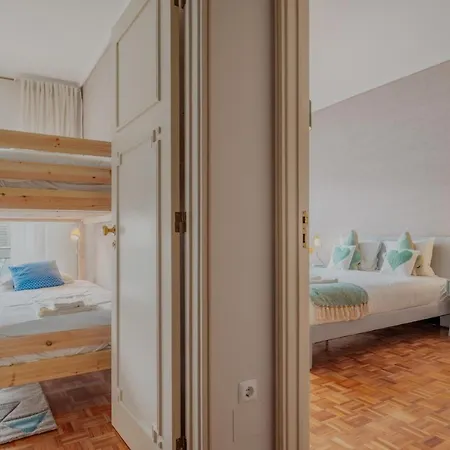 Sunny And Spacious House, 4bd 3bath Downtown Apartment Porto